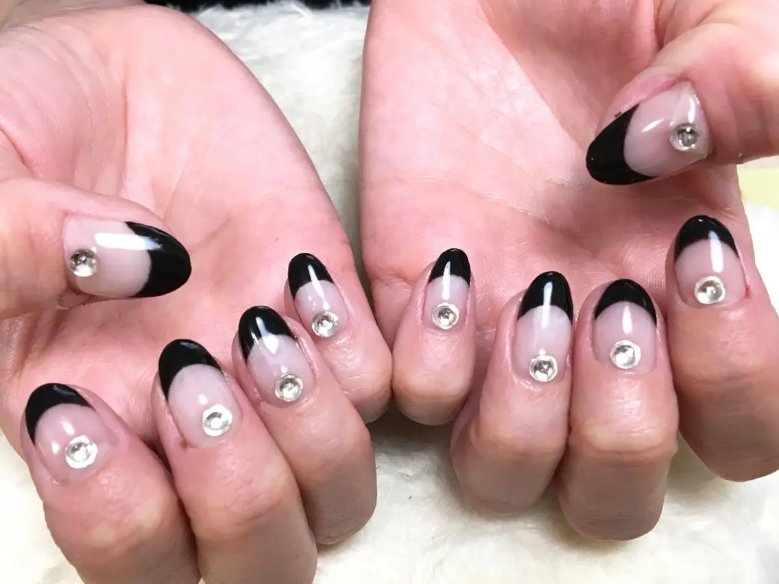 ネイル アートネイル フレンチネイル Free nail くるる府中のネイルデザイン