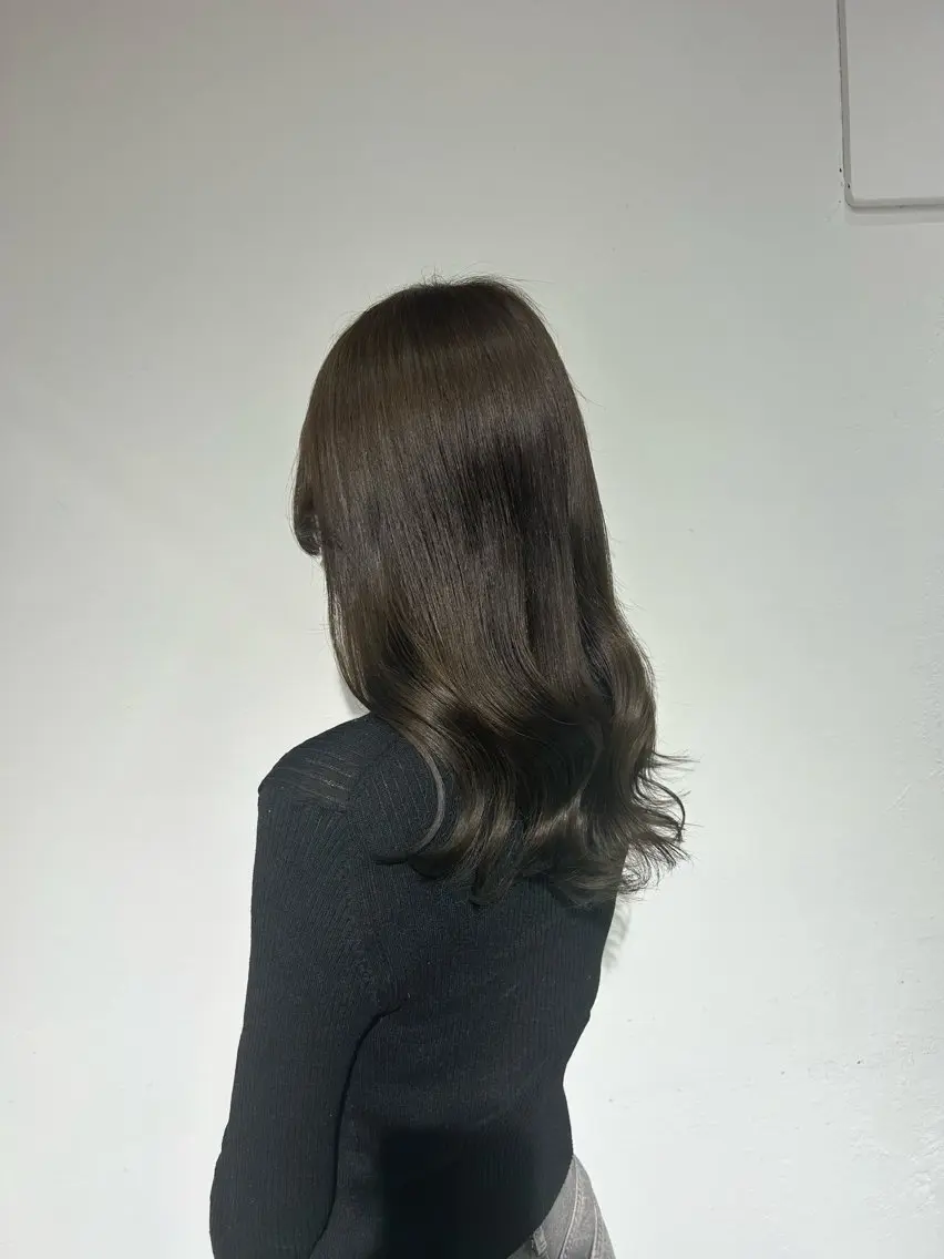 ロング カラー ブリーチ ブラウンカラー 透明感カラー イルミナカラー オリーブブラウン 弓矢 叶のヘアスタイル