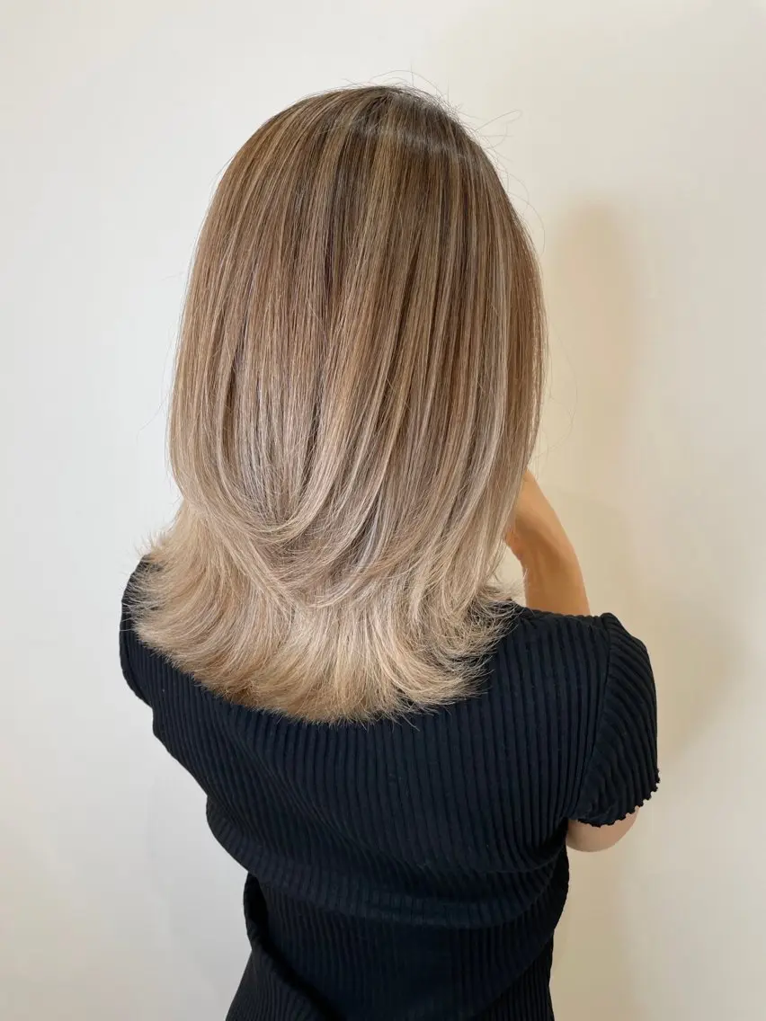 ミディアム カラー ヘアアレンジ カット ヘアカラー トリートメント 具志堅 良のヘアスタイル