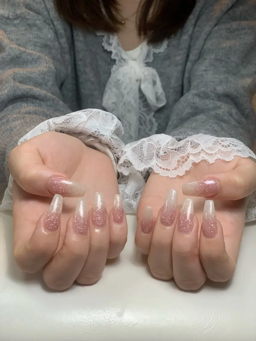 ネイル アートネイル 長さ出し ジェルネイル マグネットネイル ニュアンスネイル ハンドネイル Cloudy Chan 歌舞伎町のネイルデザイン