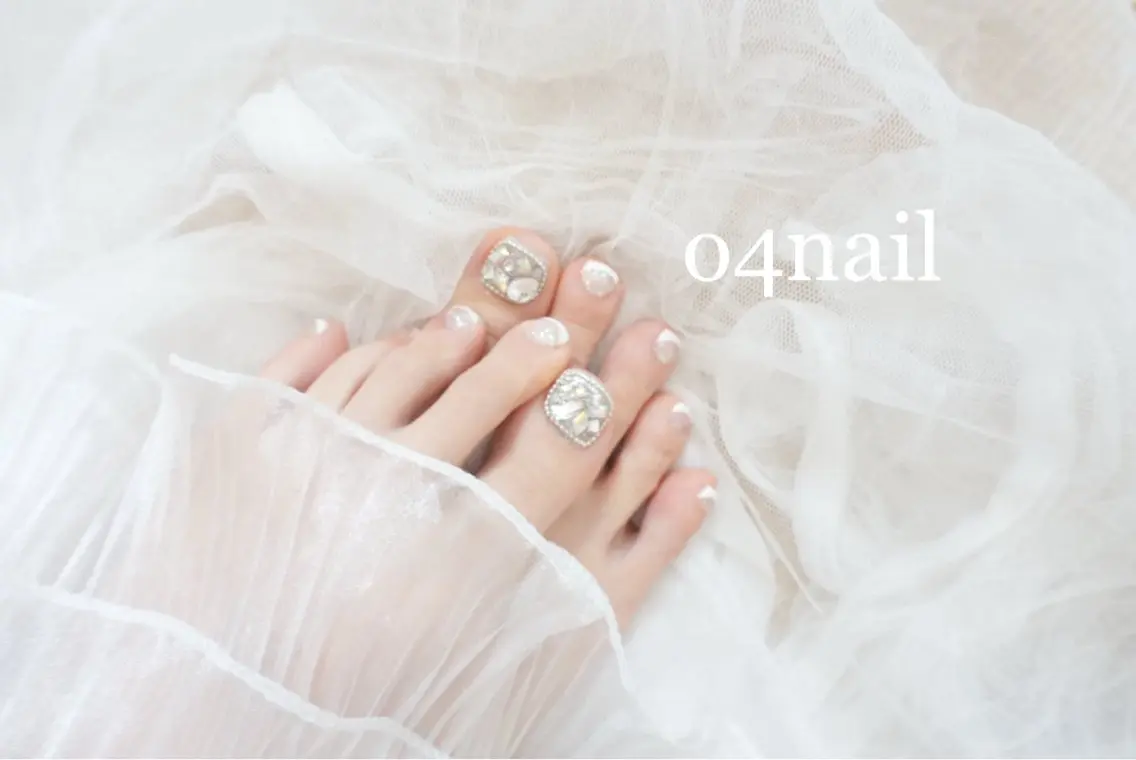 ネイル オーロラネイル フットネイル フレンチネイル マグネットネイル オフィスネイル ハンドネイル o4nail___ ARISAのネイルデザイン