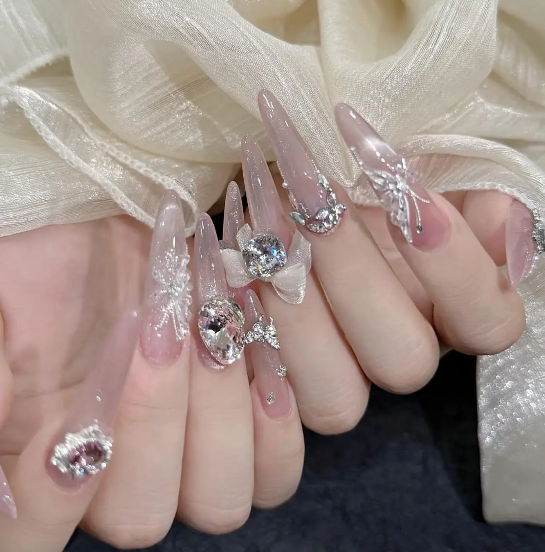 ネイル ハンドネイル ハンドケア 🍑 momo_nailのネイルデザイン