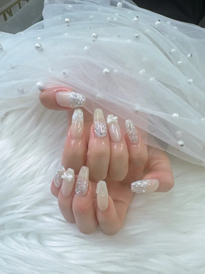 ネイル アートネイル ボルドー チークネイル ドット フットネイル フットネイル Queeens nailのネイルデザイン