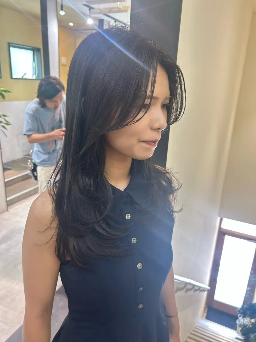 ロング カラー ロングレイヤー レイヤーカット ロング カット ヘアカラー トリートメント hubhair レイヤー/透明感のヘアスタイル