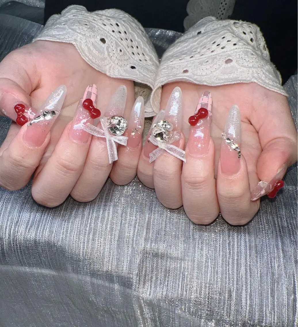 ネイル 長さ出し グラデーション 卒業式 キラキラネイル マグネットネイル Lee Nails チップ長さだし専門店のネイルデザイン