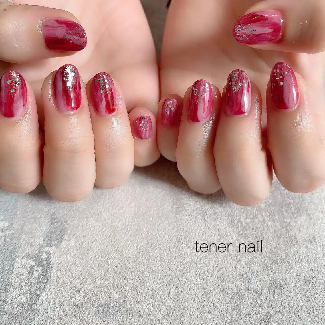 ネイル ニュアンスネイル 赤色 テネルネイル tener nailのネイルデザイン