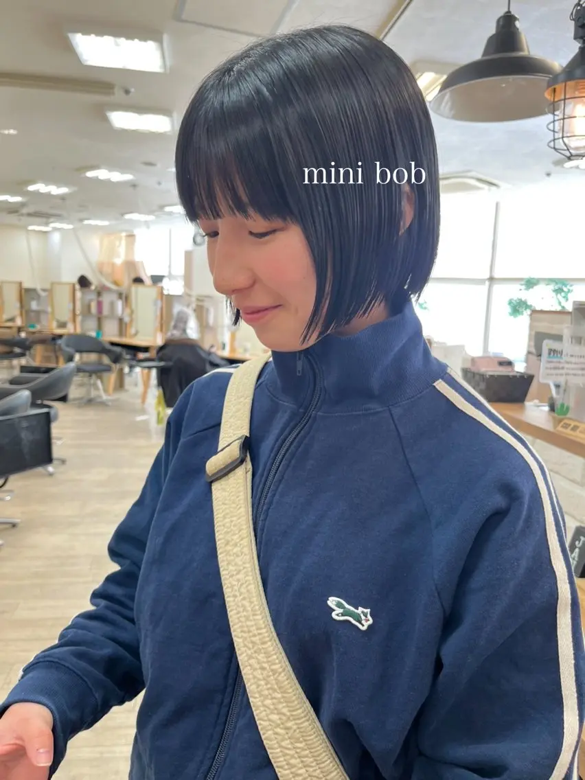 ショート カラー 切りっぱなしボブ ショートボブ ハンサムショート ダークグレー ダークグレージュ カット ヘアカラー トリートメント 初めてのショート お任せください✂️のヘアスタイル