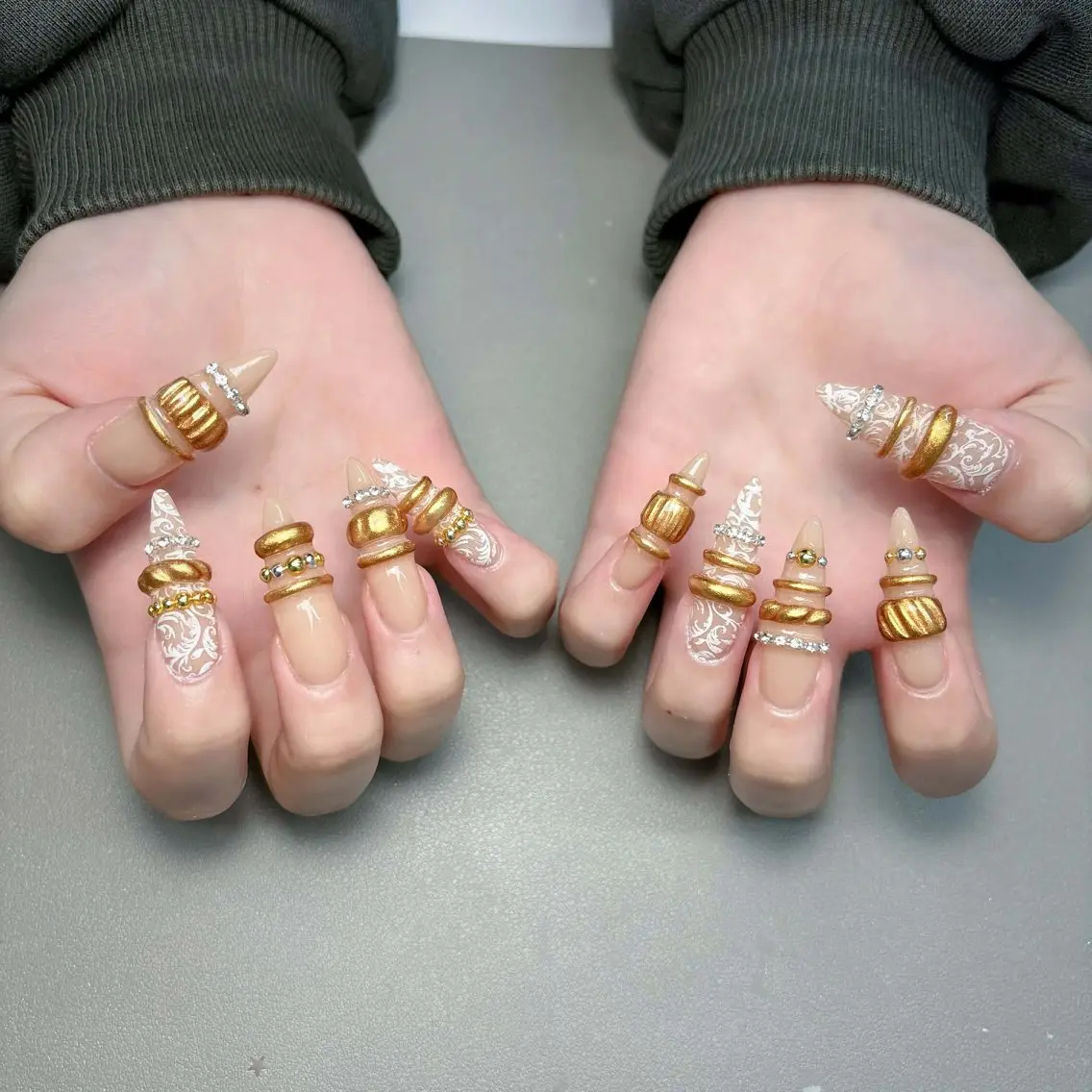 ネイル ハンドネイル ハンドケア いちご ちゃんのネイルデザイン
