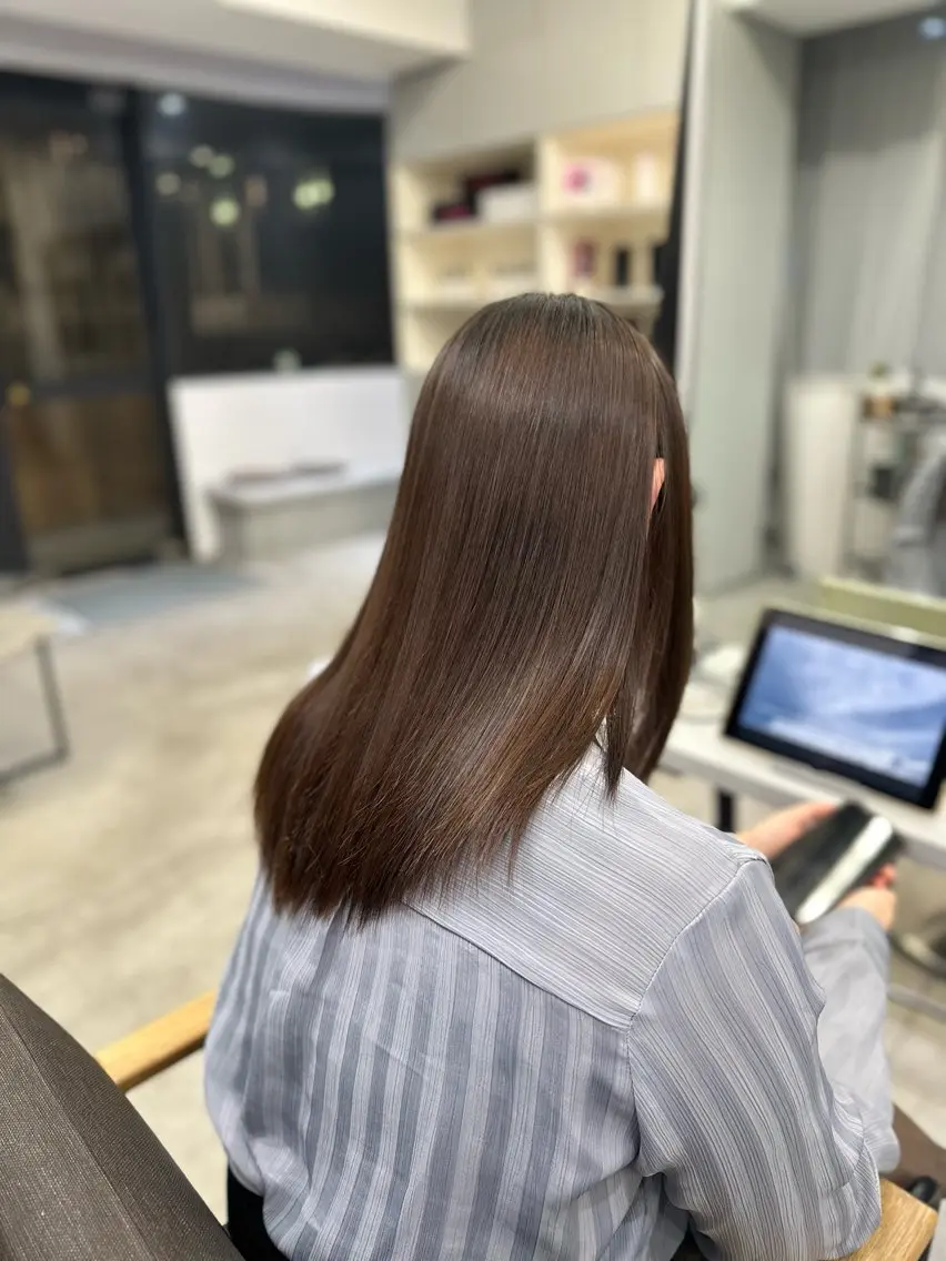 セミロング パーマ 縮毛矯正 ハイトーンカラー が絶対可愛い✨泰聖✨のヘアスタイル
