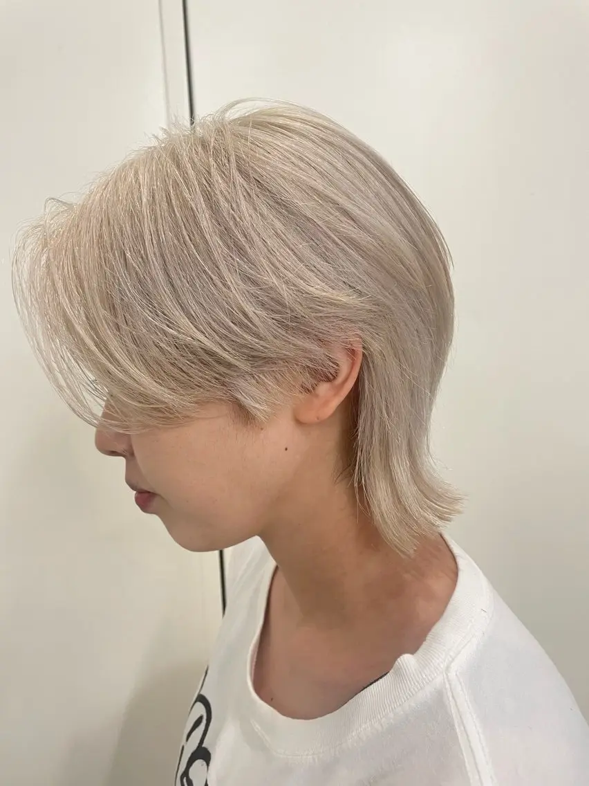 ショート カラー ブロンド ウルフカット ハイトーン/レイヤー 🌸さくらのヘアスタイル