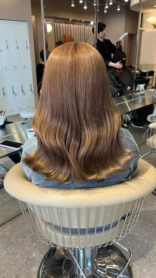 セミロング カラー カット ヘアカラー トリートメント 💚 AKI 💚のヘアスタイル