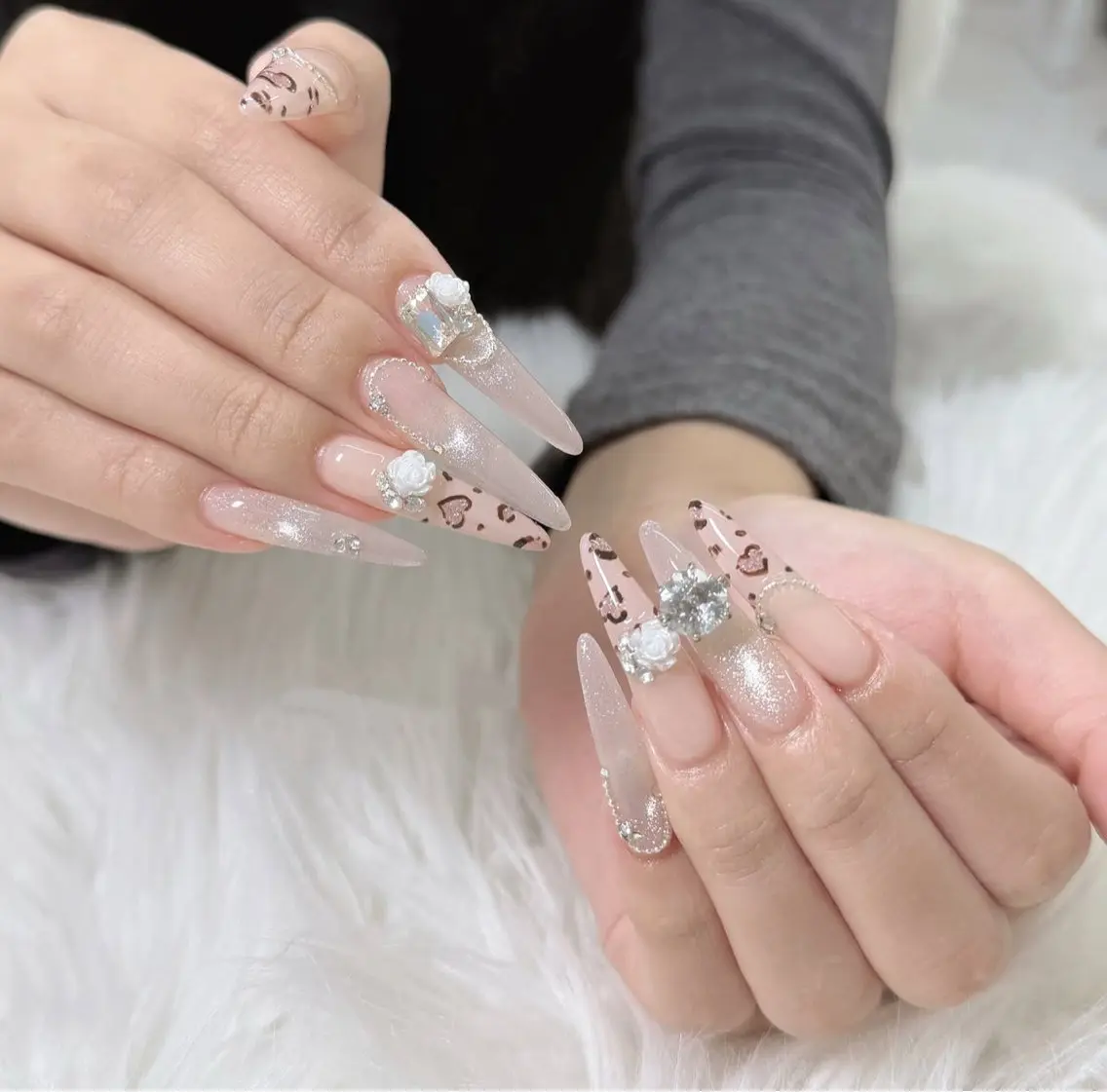 ネイル ハンドネイル Luvia harumiのネイルデザイン
