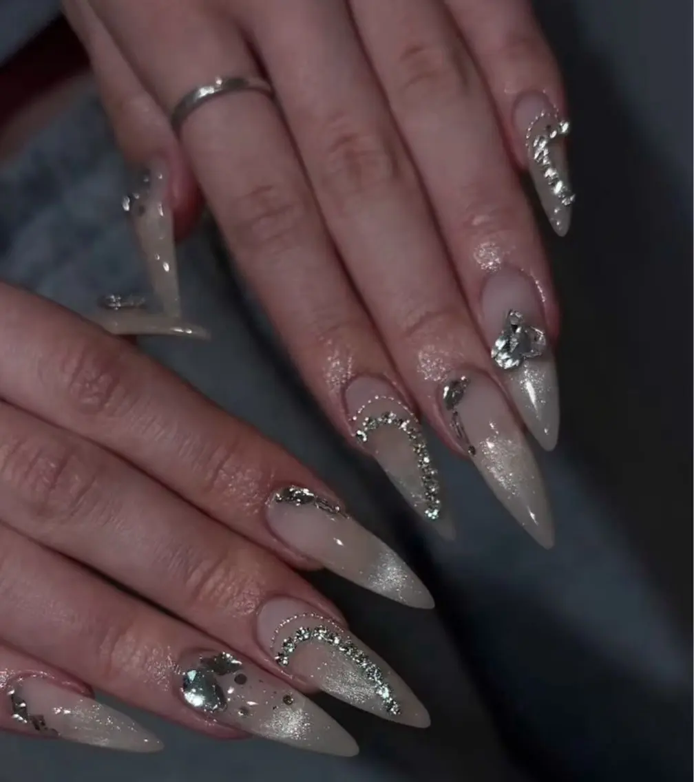ネイル フレンチネイル ジェルネイル 韓国ネイル マグネットネイル 持ち込み ハンドネイル Mimi nail _Royalのネイルデザイン