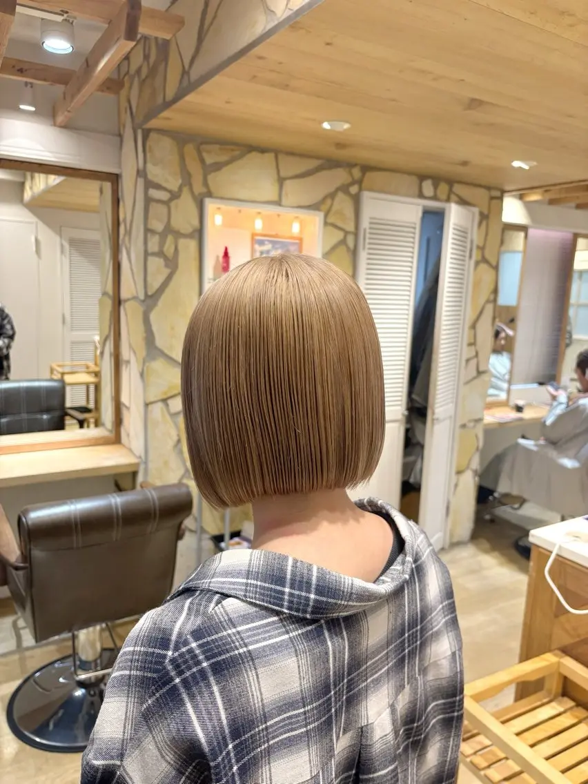 ショート カラー カット ヘアカラー トリートメント EIGHT新宿 新井彩斗のヘアスタイル