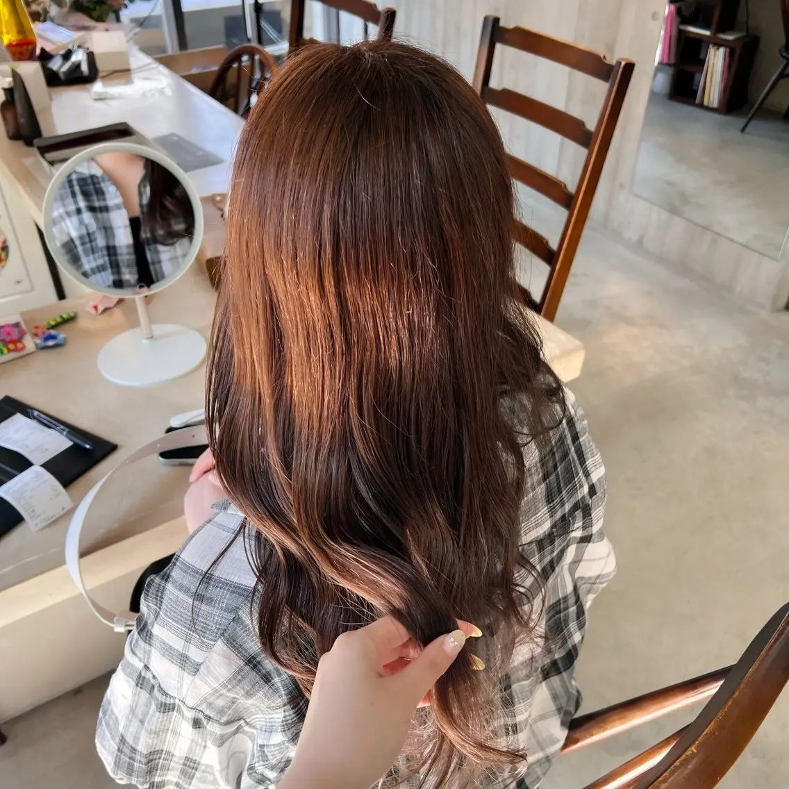 ロング オオバヤシ マホのヘアスタイル
