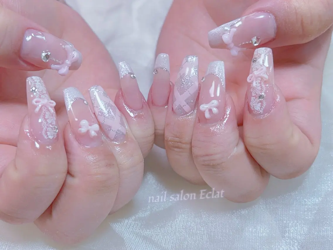 ネイル ネイルサロンエクラ 🫧Shizukaのネイルデザイン
