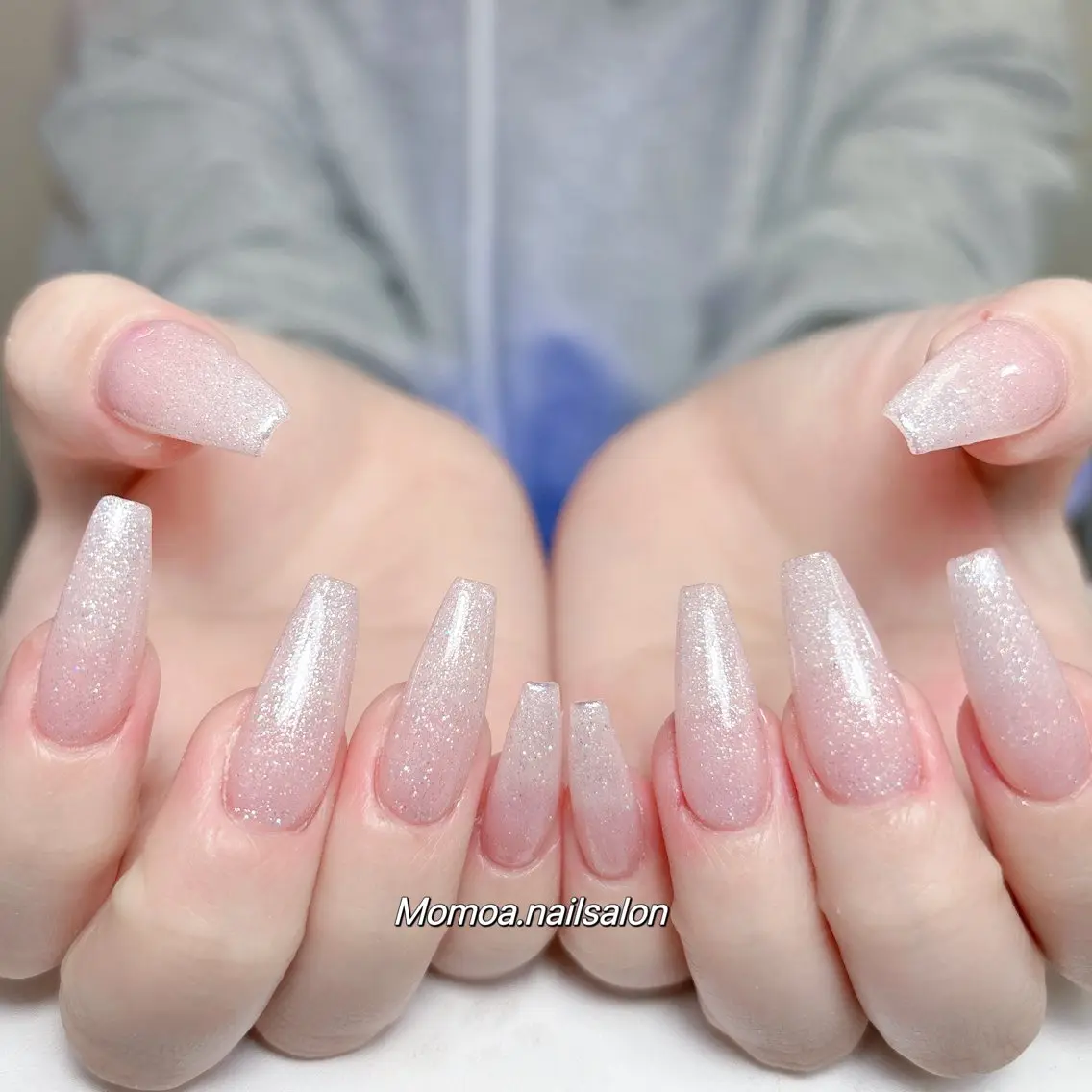 ネイル 成人式 ジェルネイル ロングネイル マグネットネイル ミディアムネイル ハンドネイル MoMoA Nail ネイル長さ出し専門店のネイルデザイン