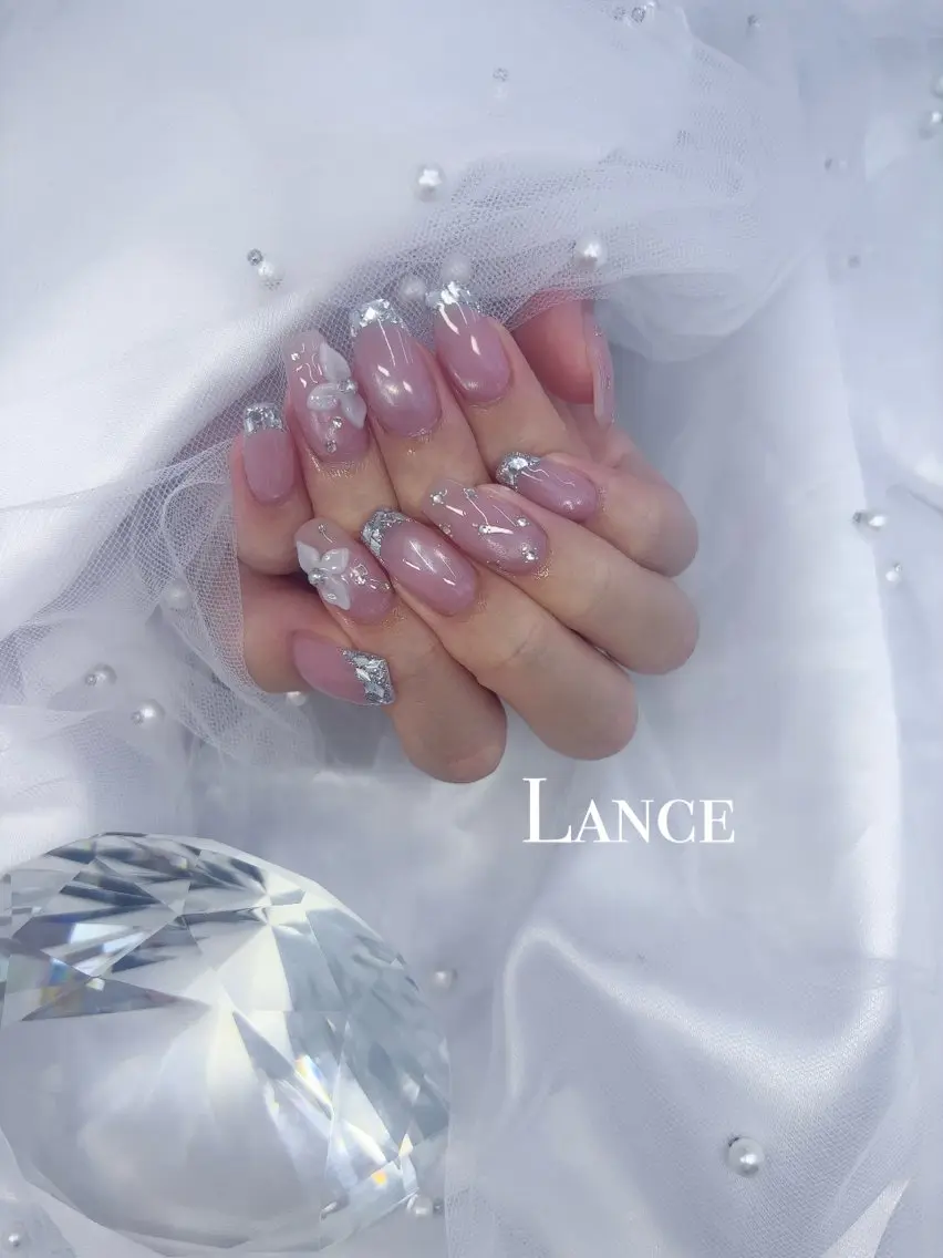 ネイル キラキラネイル 韓国ネイル ワンカラーネイル 春ネイル ワンホンネイル ハンドネイル Lance nailのネイルデザイン