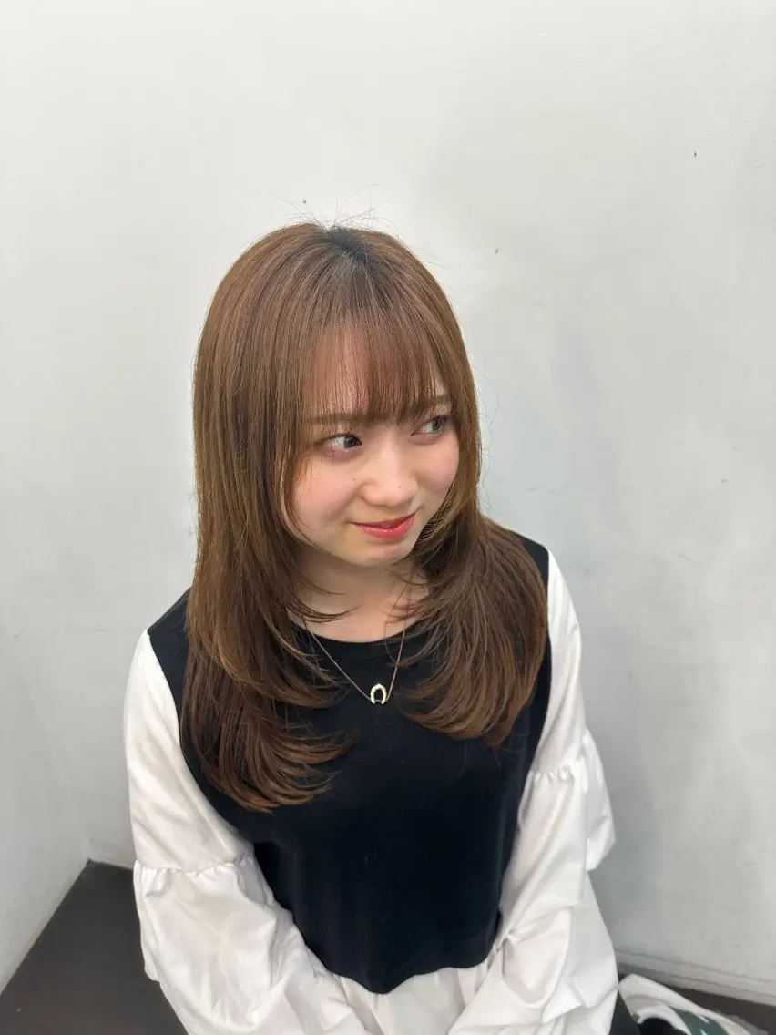 ロング 顔まわりレイヤー 顔周りカット レイヤーカット 暖色カラー/ メンズ/名駅/ユキハのヘアスタイル