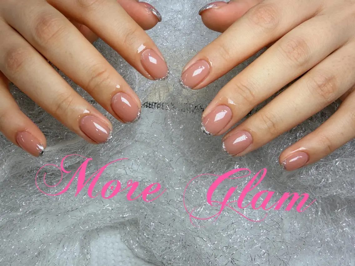 ネイル 長さ出し フットネイル フレンチネイル ジェルネイル ガラスフレンチ MoreGlam Nailsのネイルデザイン
