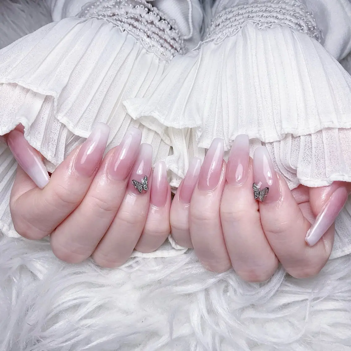 ネイル ハンドネイル 🍭Yun nail hyejin🌸のネイルデザイン