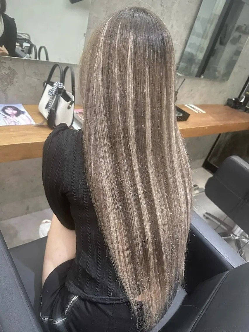ロング カラー ヘアアレンジ ヘアカラー トリートメント vizz by el yts 北谷ブリーチのヘアスタイル