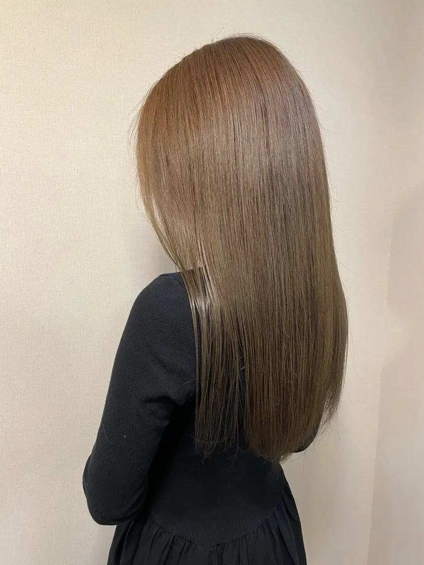 ロング カラー くせ毛 佐藤 爽香のヘアスタイル
