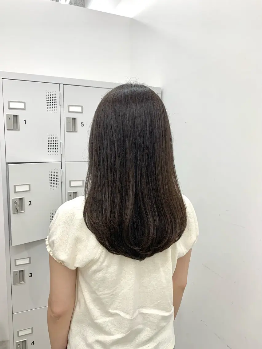 ミディアム カラー グレージュ レイヤーカット カット ヘアカラー ヘッドスパ 本格ヘッドスパ🌿 ×ヘア 佐藤のヘアスタイル
