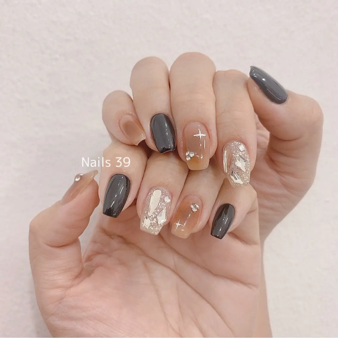 ネイル アートネイル フレンチネイル マグネットネイル ミラーネイル 持ち込み Nails 39のネイルデザイン