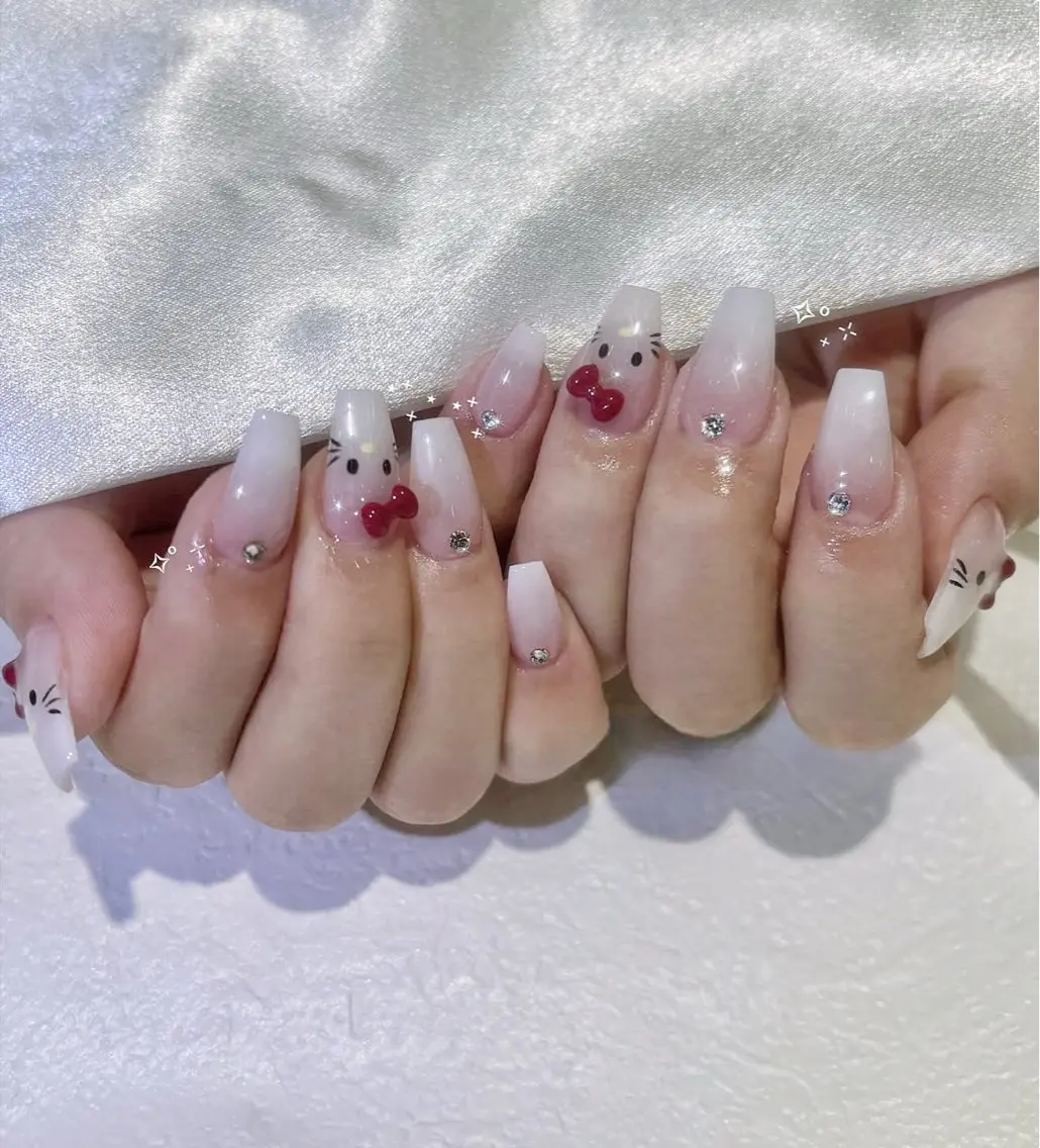 ネイル アニマル柄 オーロラネイル チークネイル フラッシュネイル ジェルネイル ハンドネイル Tira Nailのネイルデザイン