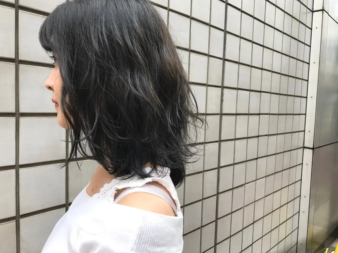 ミディアム カラー グレージュ 透明感カラー/ レイヤー　YUKAのヘアスタイル