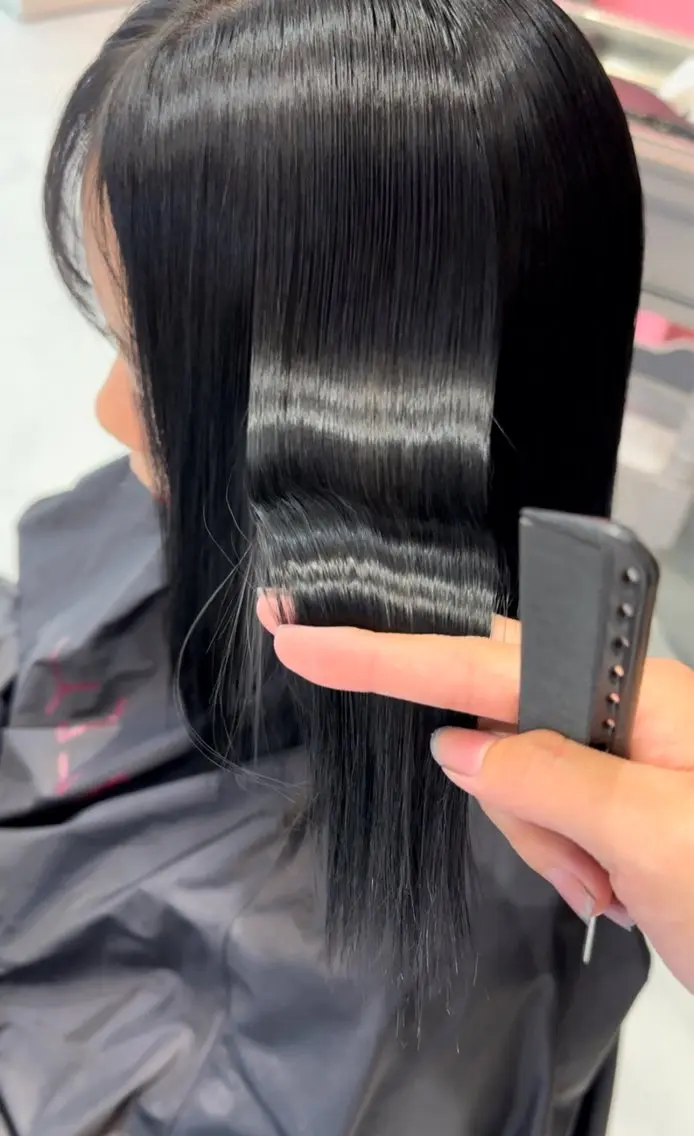 セミロング カラー 黒髪 ナチュラルブラック 💘韓国カラー💘 クルミのヘアスタイル