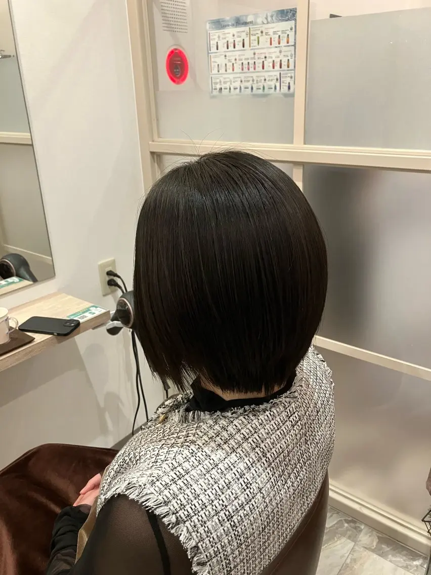 ミディアム パーマ ボブ 髪質改善 縮毛矯正 ブリーチ&ストレート 長谷川勇人のヘアスタイル