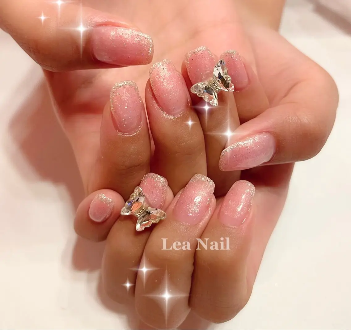 ネイル フレンチネイル ラメ(グリッター) Lea Nailのネイルデザイン