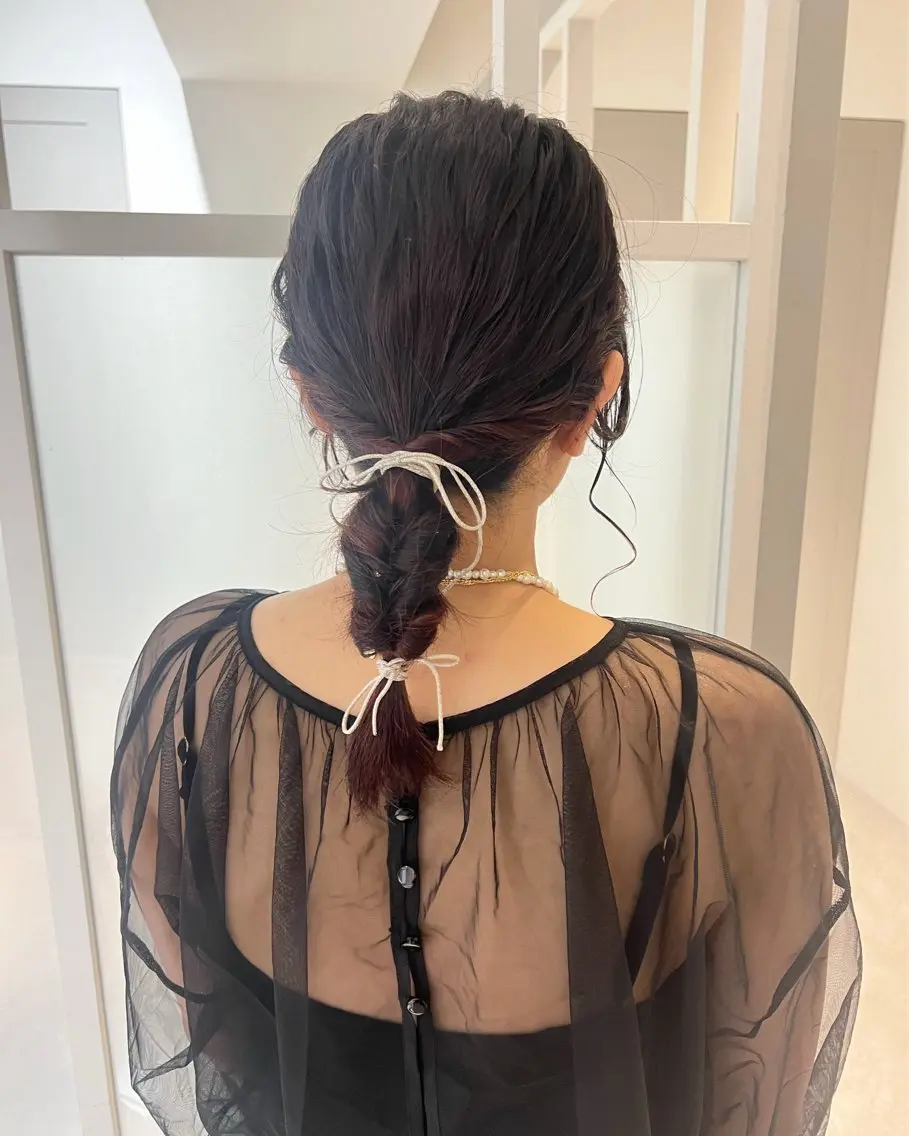 ミディアム カラー ヘアアレンジ 結婚式・ブライダル ボブ 暗髪カラー🫐 おくだりんかのヘアスタイル