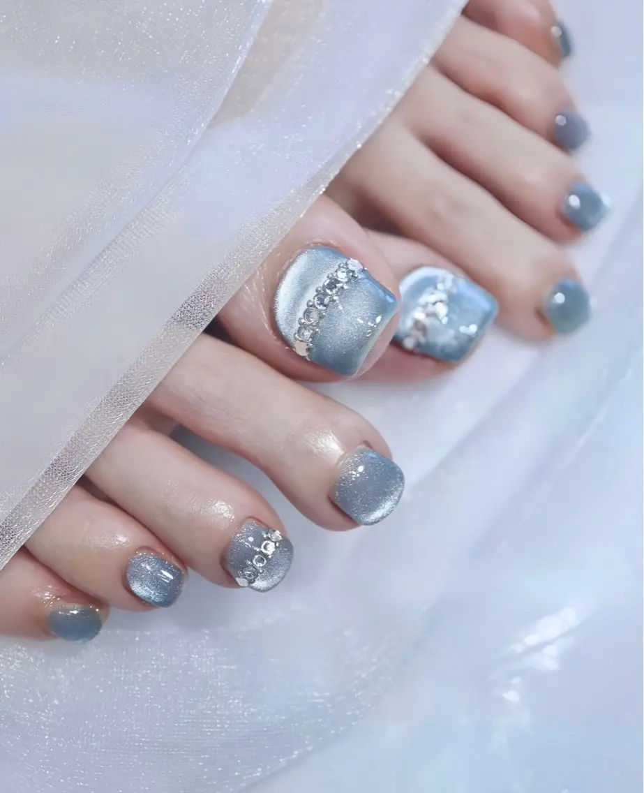 ネイル オーロラネイル 長さ出し フットネイル 韓国ネイル ラメ(グリッター) フットネイル 👍thumbs up nail👍のネイルデザイン