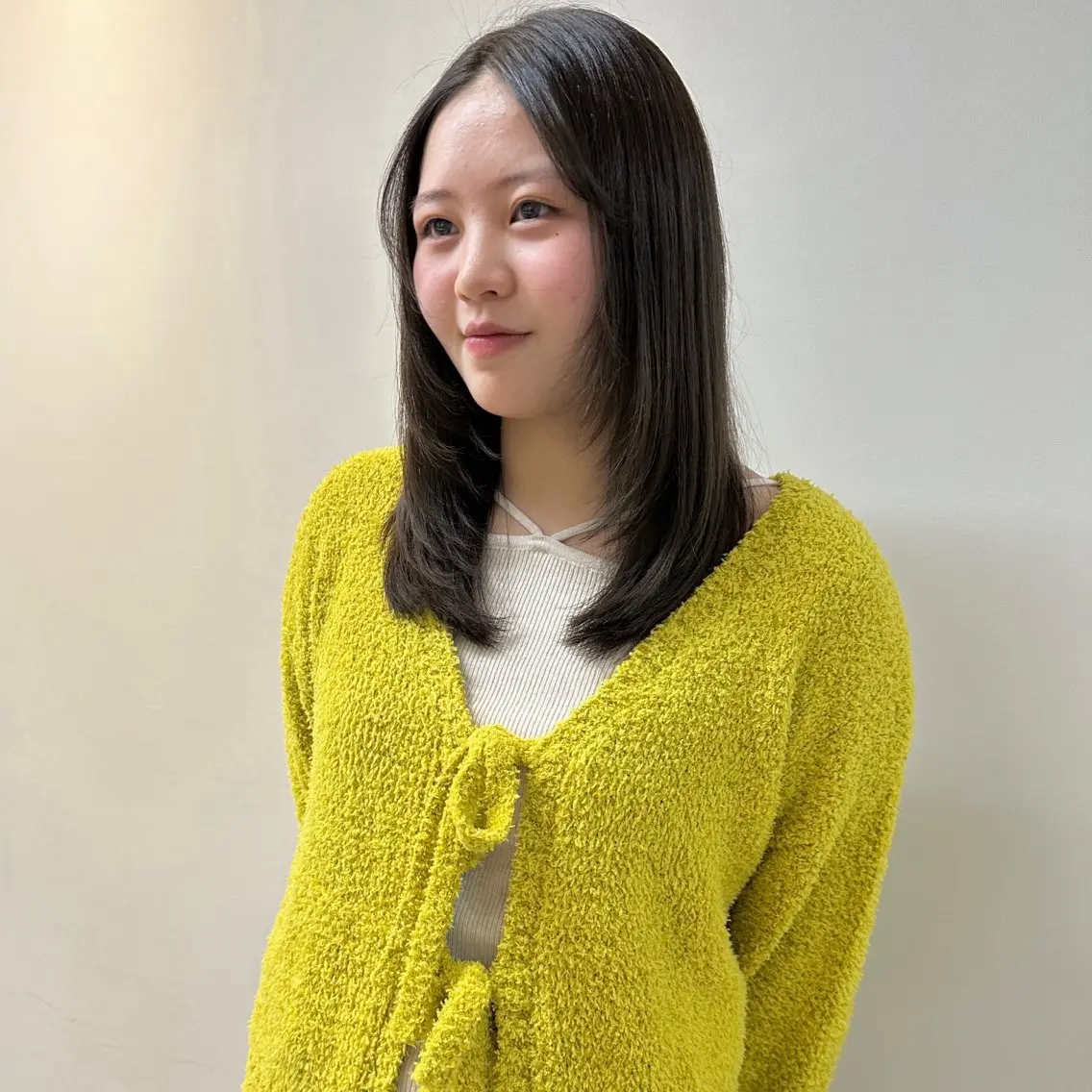 セミロング カラー レイヤーカット 似合わせカット はちすか るかのヘアスタイル