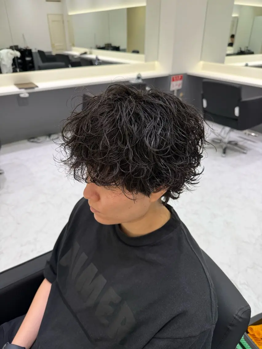 パーマ メンズ 波巻きパーマ メンズウルフカット ウルフカット メンズパーマ特化 北爪のヘアスタイル