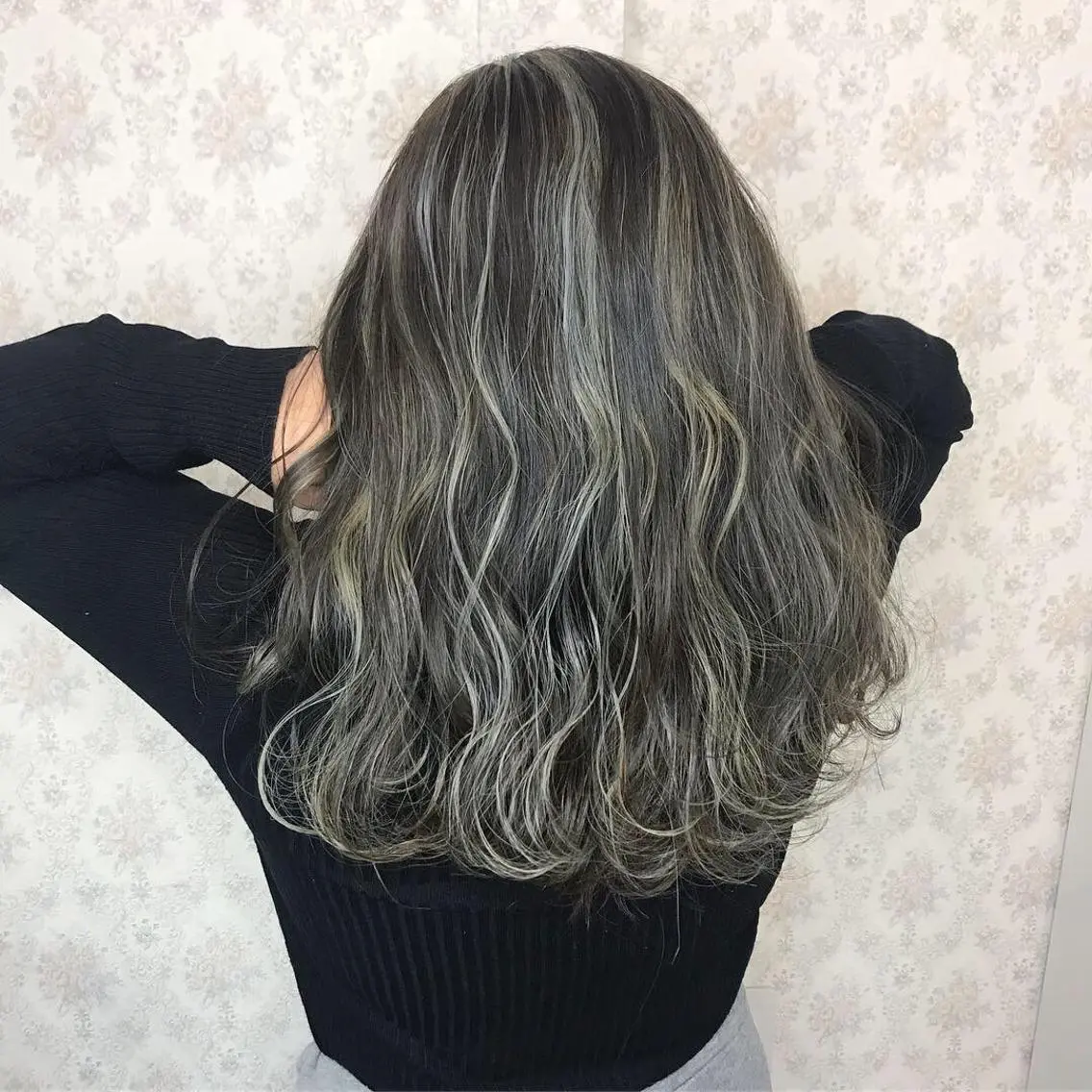ロング カット ヘアカラー en Siena エンシエナのヘアスタイル