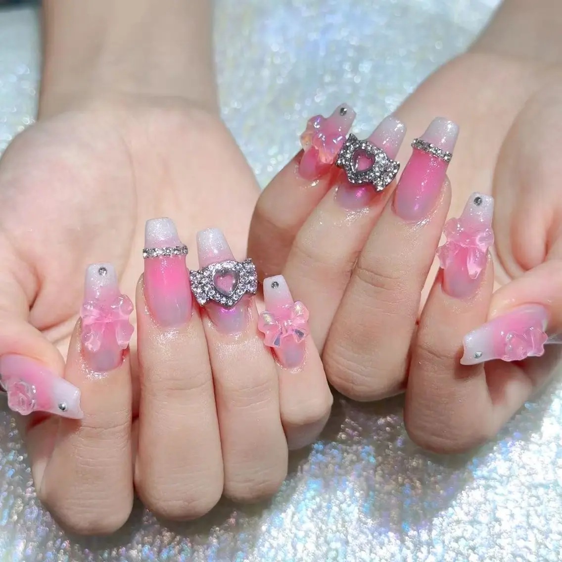 ネイル ハンドネイル Queens ひなのネイルデザイン