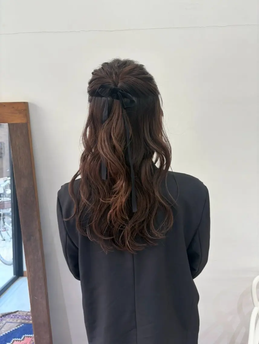 ロング ヘアアレンジ ハーフアップ momo / カラー、カットモデルのヘアスタイル
