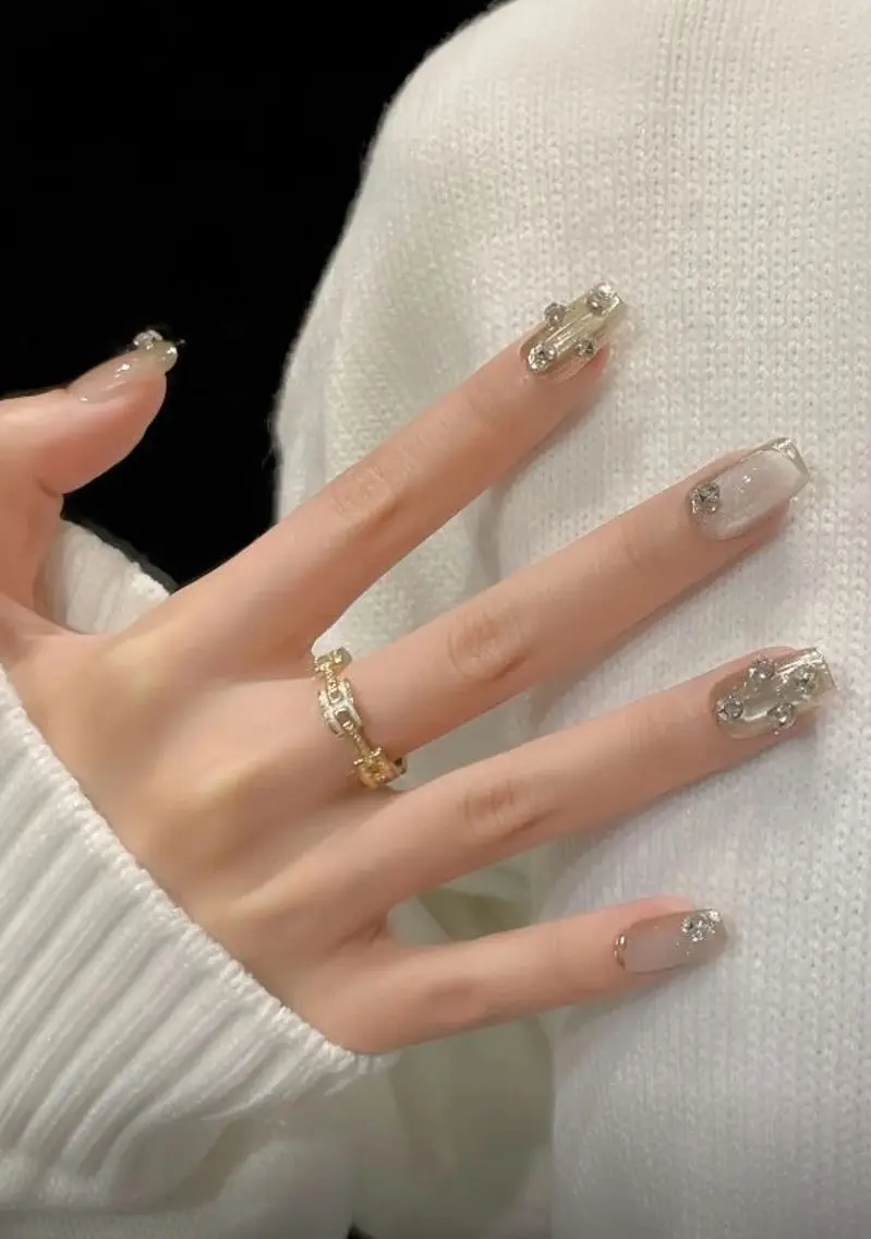 ネイル フットネイル フレンチネイル ジェルネイル キラキラネイル 韓国ネイル ハンドネイル sorako nailのネイルデザイン