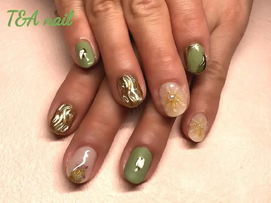 ミディアム ネイル フラワーネイル ジェルネイル ニュアンスネイル ピスタチオネイル ぷっくりネイル T&A nailのネイルデザイン