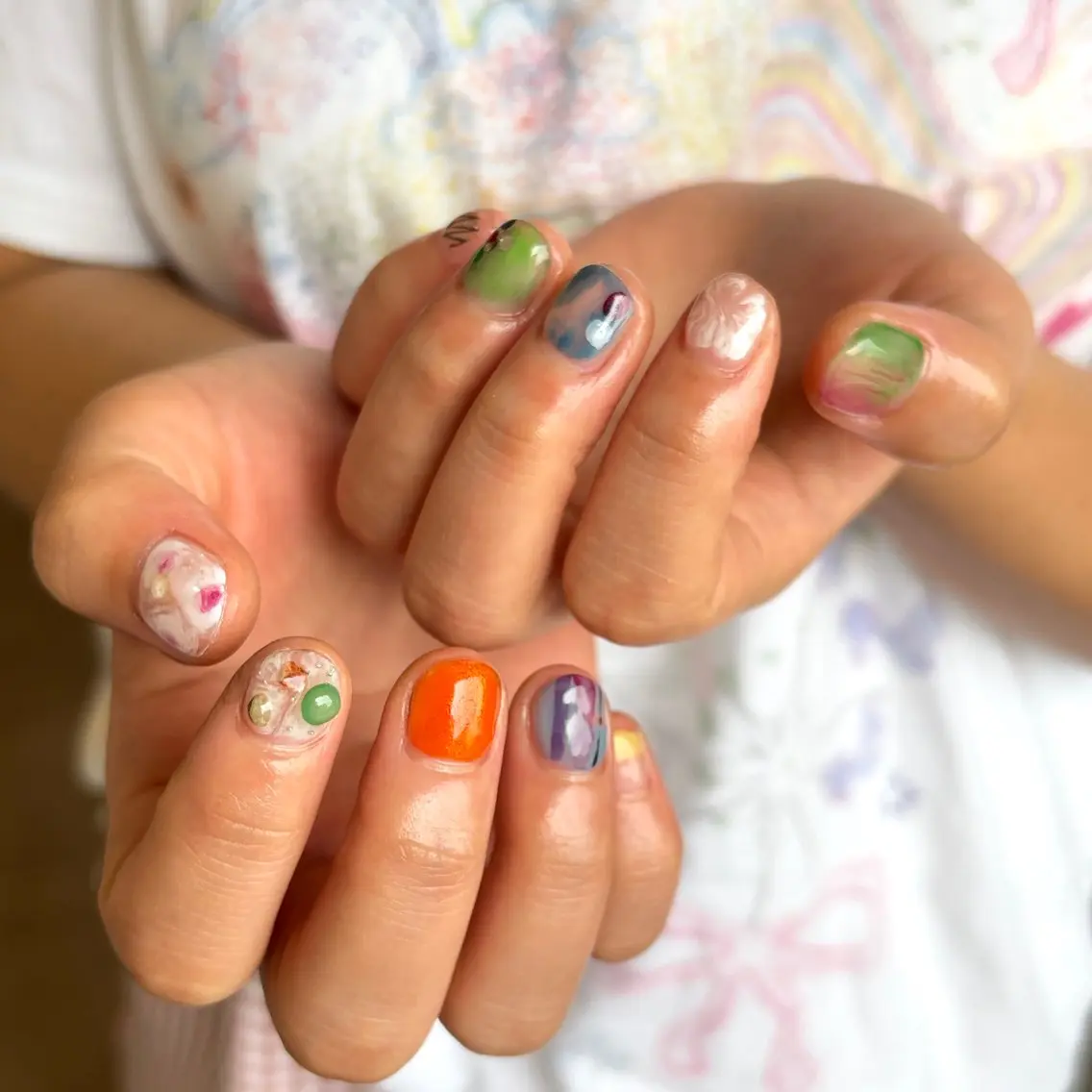 ネイル ニュアンスネイル ハンドネイル Sun Brown Marinのネイルデザイン