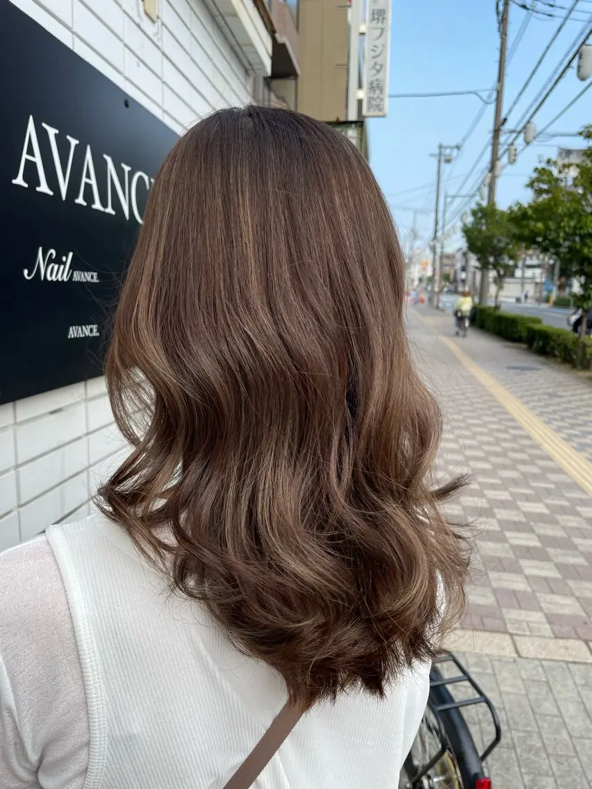 ミディアム 石垣 凜のヘアスタイル