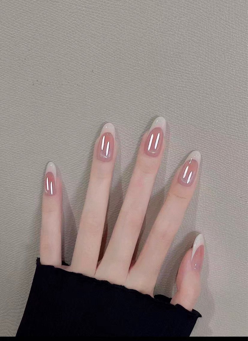 フレンチネイルの写真