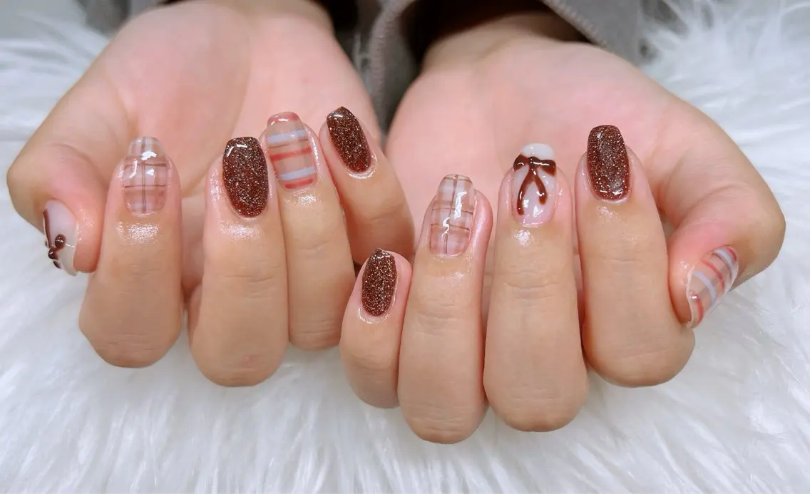 ネイル フラッシュネイル フレンチネイル 韓国ネイル ロングネイル マグネットネイル ハンドネイル Lee _nailのネイルデザイン