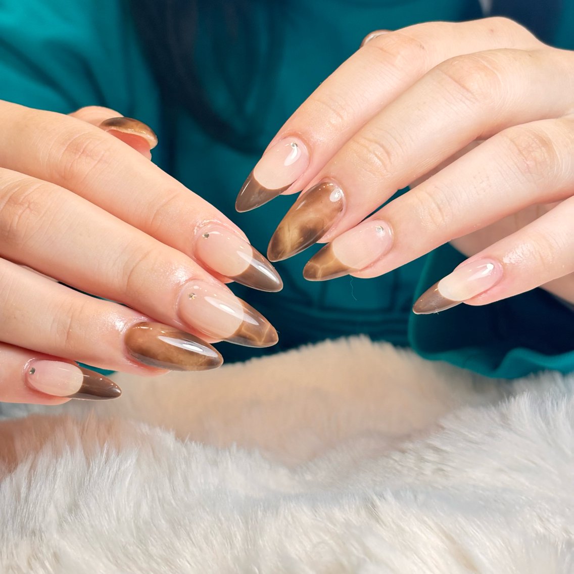 ネイル 桜ネイル 長さ出し フレンチネイル 韓国ネイル マグネットネイル ハンドネイル kiwami305 nail salonのネイルデザイン