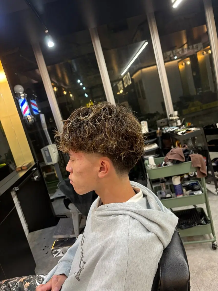 ミディアム ミディアムパーマ 森谷 迅のヘアスタイル