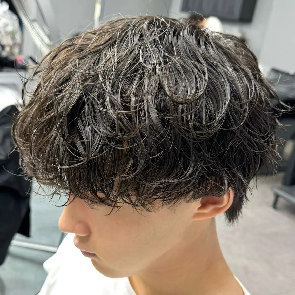 ショート パーマ メンズ カット ハイトーン/パーマ/ メンズ / 新宿🌐のヘアスタイル
